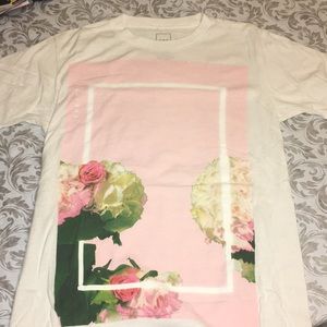 The 1975 (band) 2016 tour shirt!